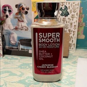 Bath & Body Works Super Smooth Body Lotion - Red & Silver